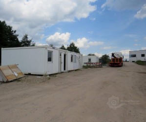Baucontainer werden abgebaut